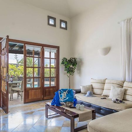 Villa Victoria Luz By Villa Plus Playa Blanca  Exterior photo