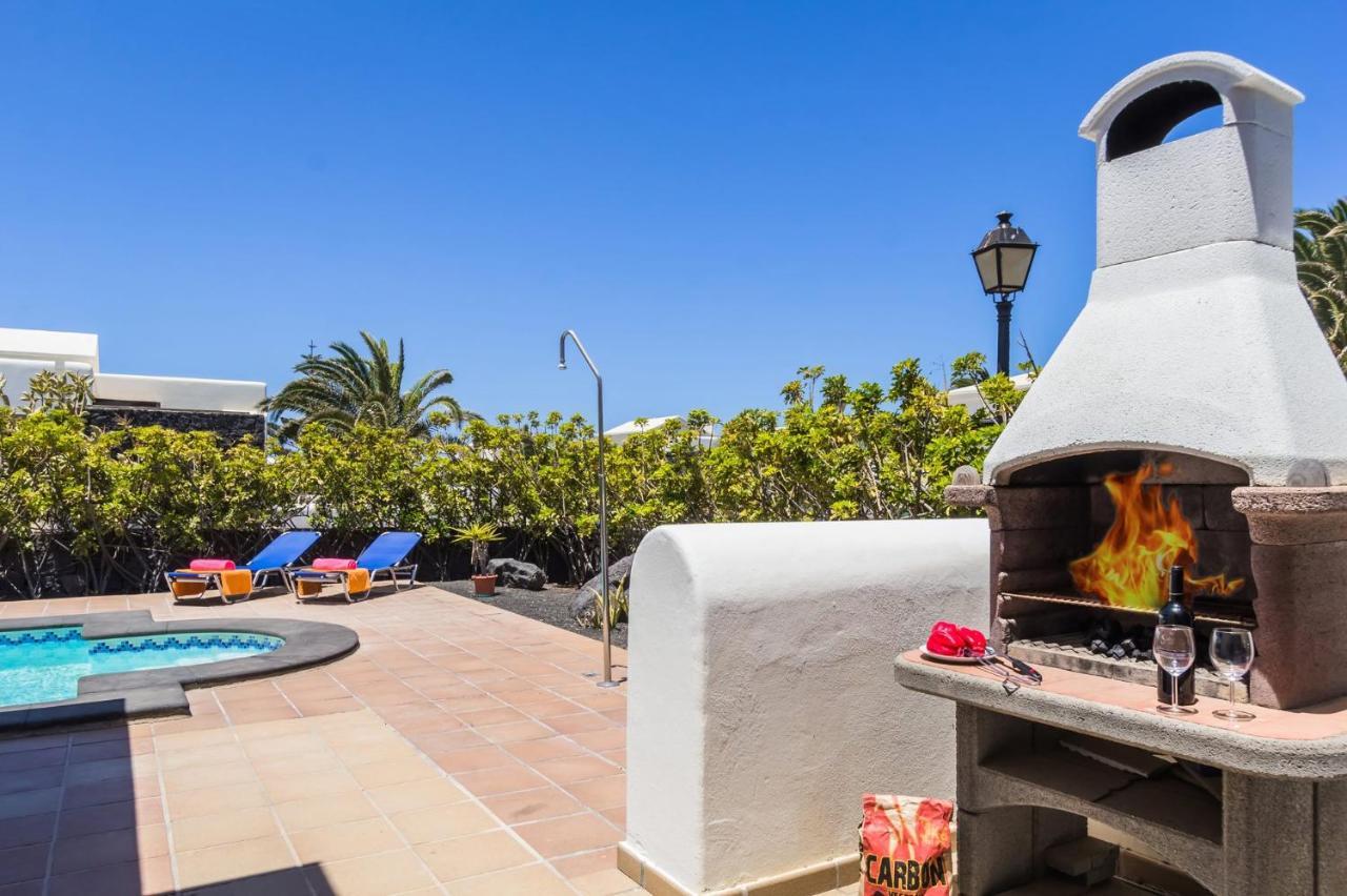 Villa Victoria Luz By Villa Plus Playa Blanca  Exterior photo